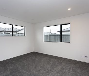 Brand New Spacious 2 Bedroom Townhouse! - Photo 5