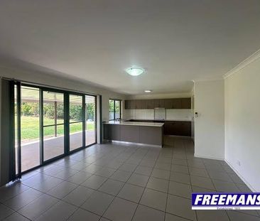 Quality 4 Bedroom Home - Photo 6