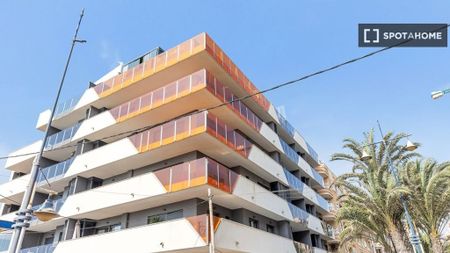 3 room luxury Apartment for rent in Torrevieja, Valencia - Photo 4