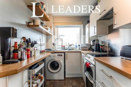 2 bedroom flat to rent - Photo 4