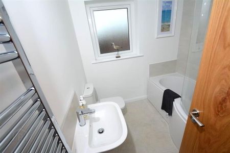 22 Todds Hill, Saintfield, BT24 7FX - Photo 3