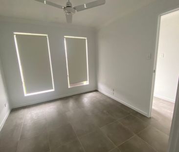 Modern Home in quite estate - Photo 5