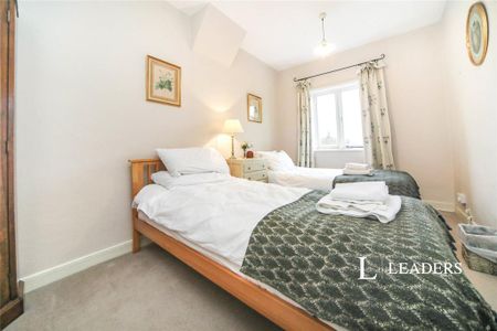 3 bedroom terraced house to rent - Photo 5