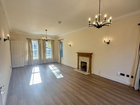 5 bedroom detached house to rent - Photo 3