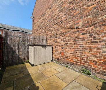 2 bedroom terraced house to rent - Photo 1