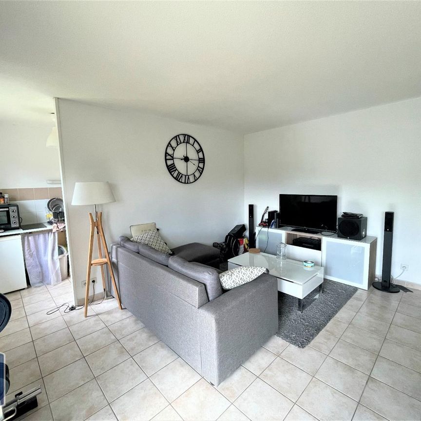 Location Appartement 2 pièces 49m² MONTFAVET 84140 - Photo 1