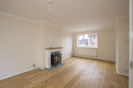 4 bedroom detached house to rent - Photo 3