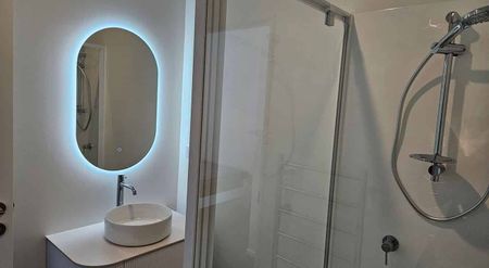 Brand New 2BR Townhouse –Ensuite-Garage-Paparoa St - Photo 4