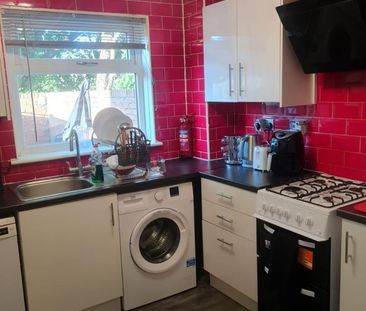 3 Bed Detached House, Elder Street, G51 - Photo 1