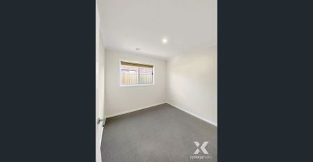 Immaculate 4 Bedroom Family Home in Rockbank - Photo 2