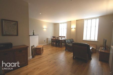 3 bedroom apartment to rent - Photo 3