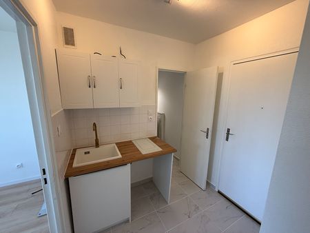 Location Appartement 1 pièce 21m² LINGOLSHEIM 67380 - Photo 2