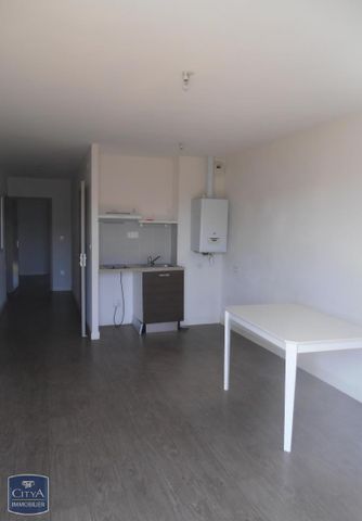 Location Appartement 3 pièces 56m² BUZANCAIS 36500 - Photo 5