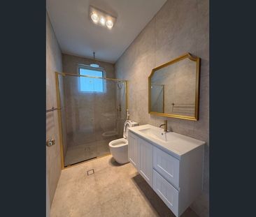 Near New 3 Bedroom Family Home - Photo 6