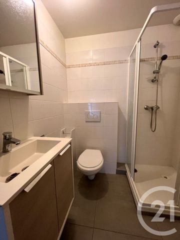 Location Appartement 4 pièces 109m² MONTIGNY SUR LOING 77690 - Photo 5