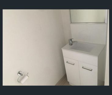 Comfortable Two-Bedroom Living in Convenient Epping! - Photo 6