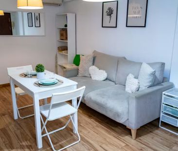 Calle Maestro Arrieta, Sevilla, Andalusia 41010 - Photo 5