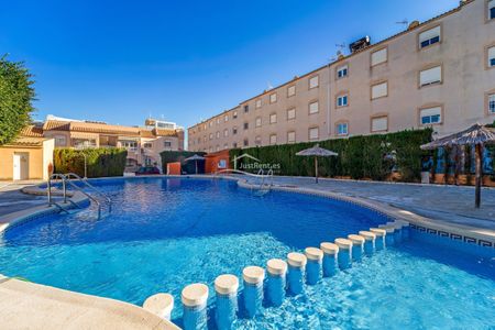 Piso de alquiler en Los Balcones - Los Altos - Photo 3