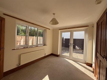 To Let 3 Bed House - Detached New Brighton Road, Sychdyn, Mold £1,100 pcm - Photo 2