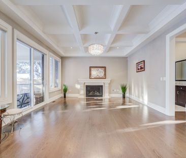 For Lease - 75 Douglas Road, Richmond Hill, Ontario - Photo 2