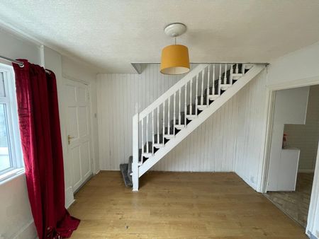 3 Bed End Terrace, Addington Road, CR0 - Photo 4