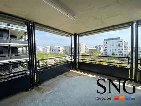 T3 AVEC GRAND BALCON ET PARKING - Photo 2