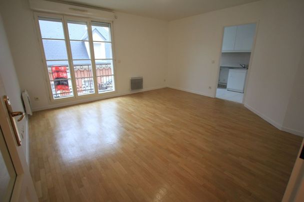 Location Appartement 2 pièces 44m² LE PLESSIS ROBINSON 92350 - Photo 1