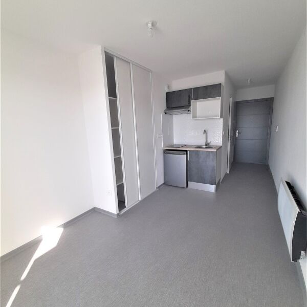 Location Appartement 1 pièce 18m² NIMES 30000 - Photo 1