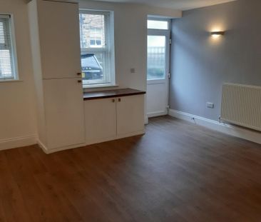 Belmont Road, HARROGATE - Photo 3