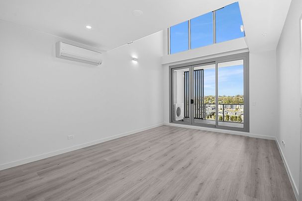 1008/8 Aviators Way, Penrith - Photo 1