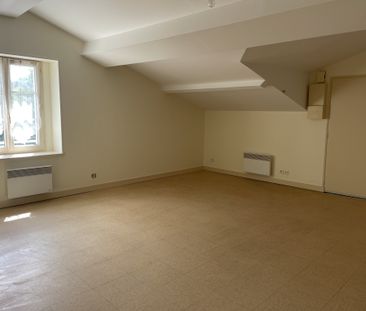 Location Appartement 2 pièces 55m² BEAUVOIR SUR NIORT 79360 - Photo 4