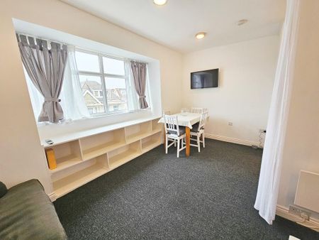 Studio to rent - Photo 5