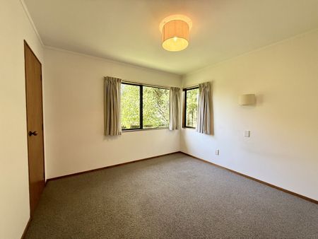 SUNNY & SPACIOUS IN A PRIME KERIKERI LOCATION - Photo 4