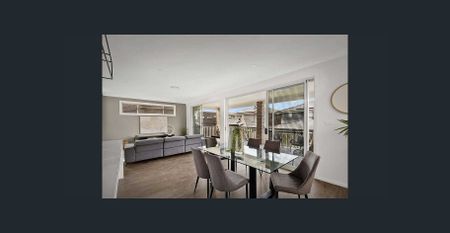 5-bedroom Hampton Family home in Rouse Hill - Photo 2