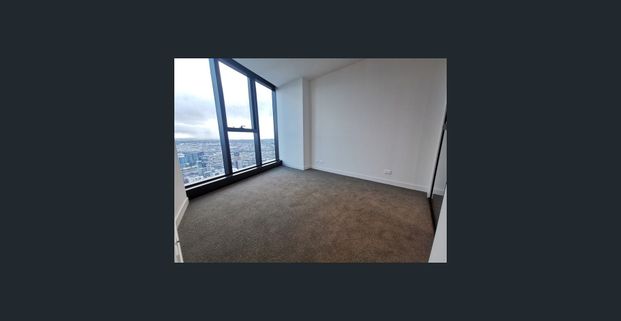 Spacious Modern Apartment with Fantastic Views - Photo 1