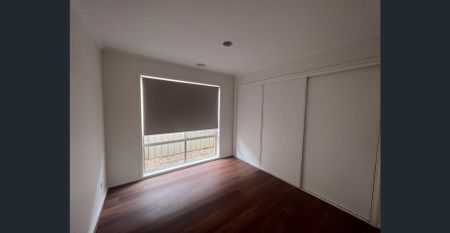 Three Bedroom Home Situated In Quiet Street - Photo 3