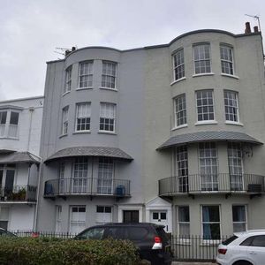 Spencer Square, Ramsgate, CT11 - Photo 2