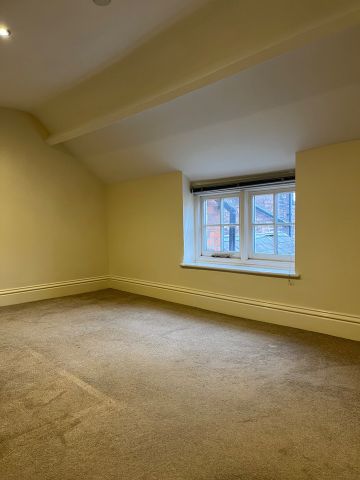 2 Bed Flat, Regent Street, NG1 - Photo 2