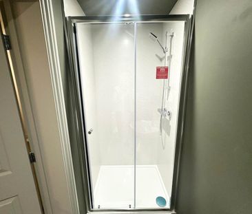 HADDON ROAD (Room 4), BURLEY, LEEDS - Photo 2