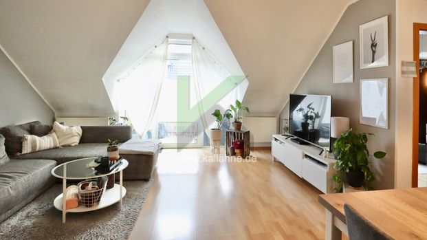 Gepflegte 3-Zimmer-Dachgeschosswohnung mit Balkon in Hemer - Photo 1