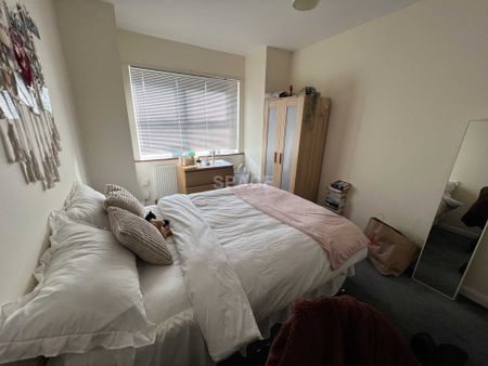 Price £3,300 pcm - Available 01/07/2026 - Furnished - Photo 4