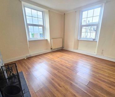 3 bedroom end of terrace house to rent - Photo 3