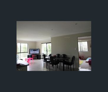 CENTRALLY LOCATED HOME - Photo 3