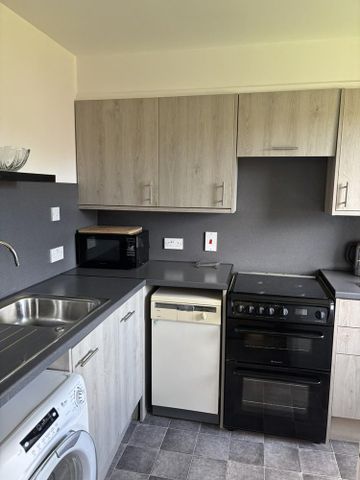 2 bedroom flat to rent - Photo 5