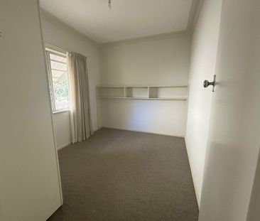 4-Bedroom Family Home in South Tamworth – Modern Living with Plenty... - Photo 5