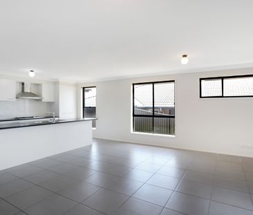 20 Barn Owl Avenue, Wadalba NSW 2259 - House For Rent | Domain - Photo 6