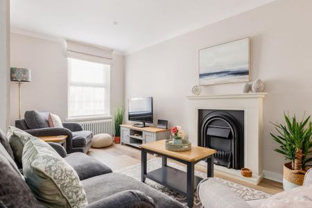 2 bedroom terraced house to rent - Photo 5