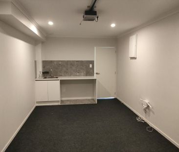 Modern New Built 3BDR Home in Manurewa! - Photo 2