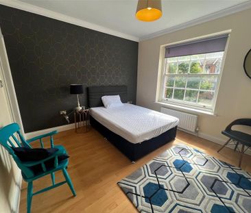 2 bedroom flat to rent - Photo 4