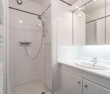 location Appartement T5 DE 108m² À VERSAILLES - Photo 2